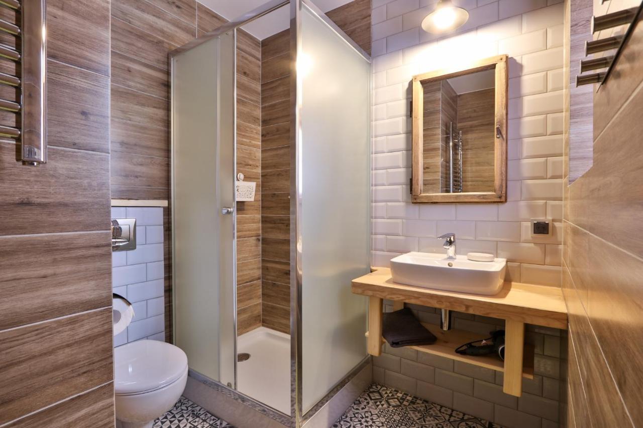 Dom Tomusik Apartment ซาโกปาเน ภายนอก รูปภาพ